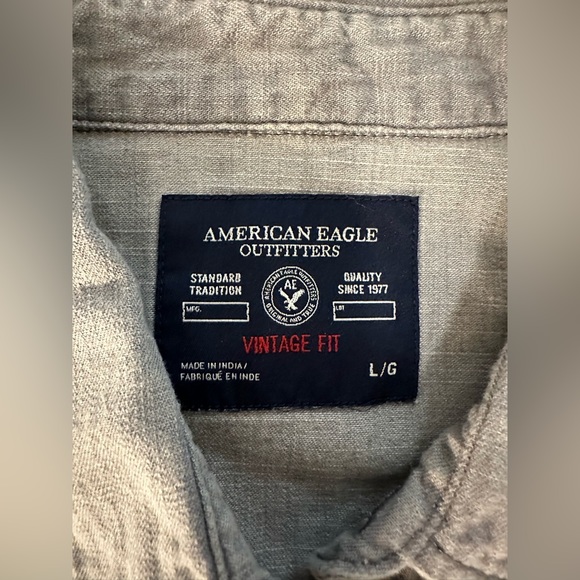 American Eagle Outfitters Vintage Fit long sleeve button down shirt - Picture 4 of 8